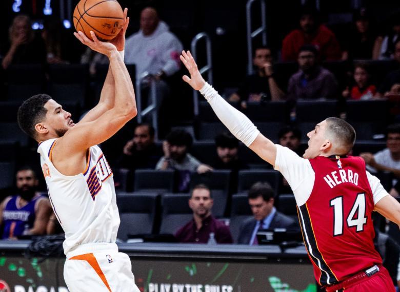 热火双星56分拯救希罗，布克24+9+9难救主，太阳无缘20分大逆转